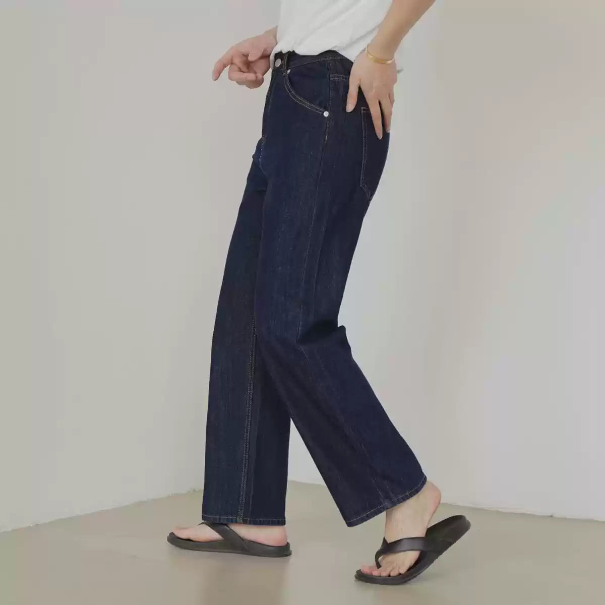Korean Wash Relaxed Straight Jeans