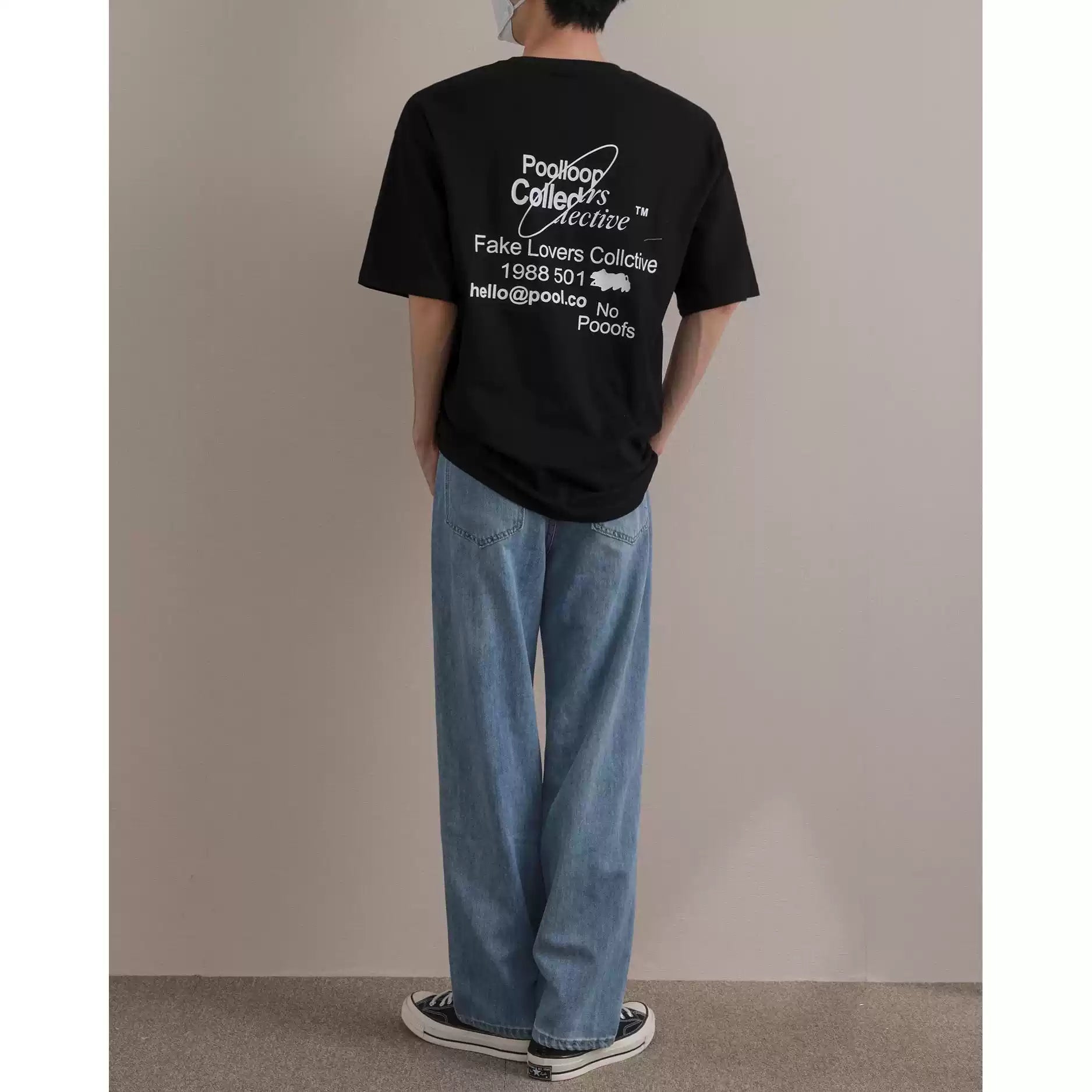 Light Wash Relaxed Denim Jeans